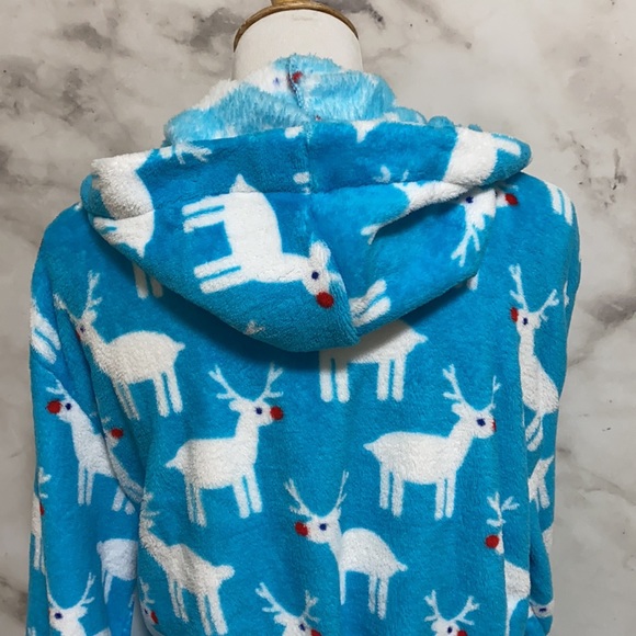 Bottoms Out Gal Light Blue Reindeer Hooded Robe - Picture 6 of 10
